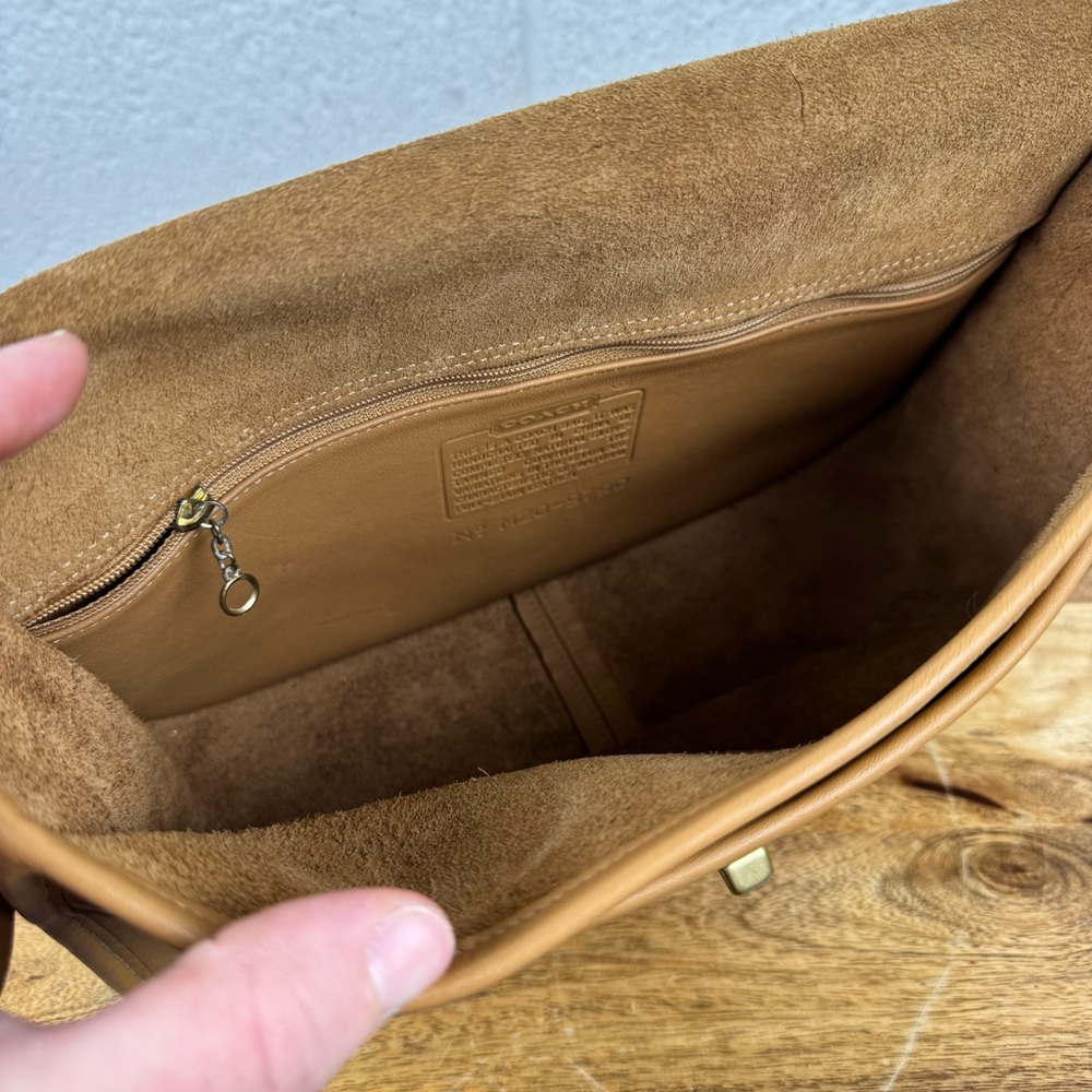 Coach Vintage City Bag | Butterscotch Glove-Tanned Crossbody - Picture 12 of 16
